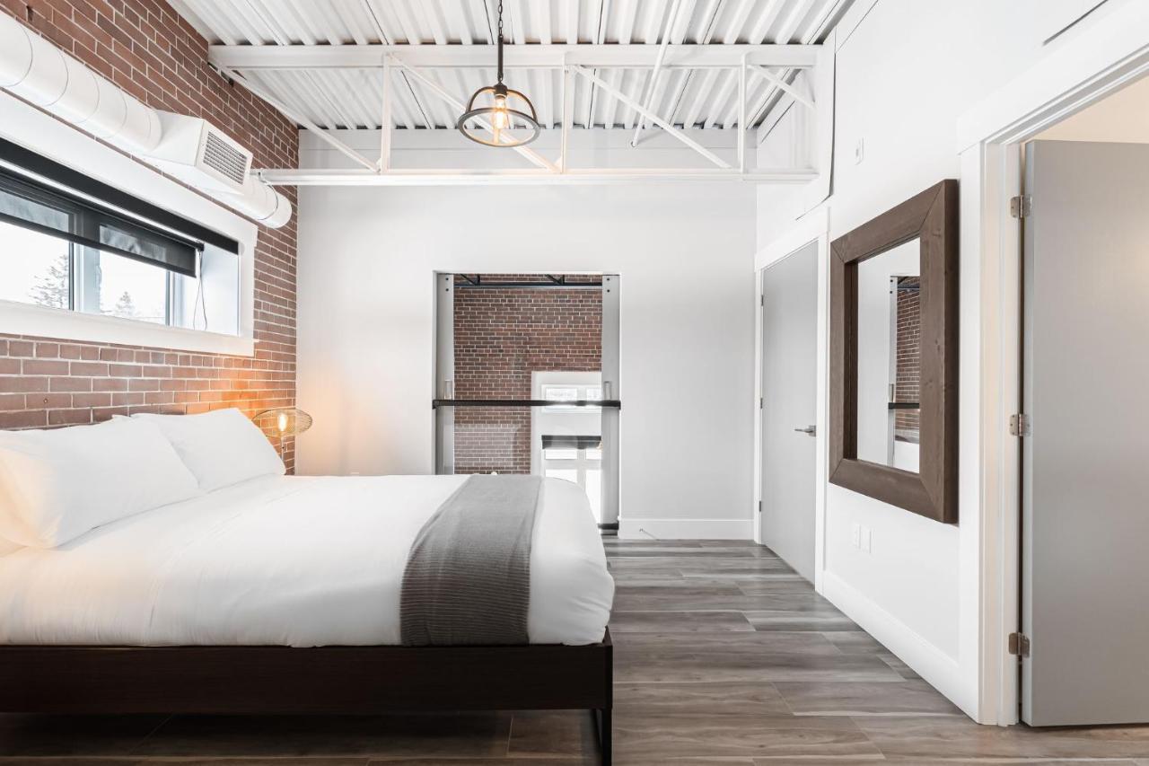 Station 1 - Suites Boutique Hotel Moncton Extérieur photo