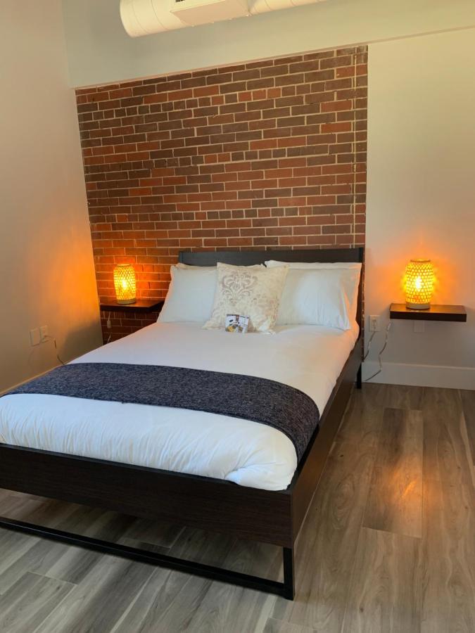 Station 1 - Suites Boutique Hotel Moncton Extérieur photo
