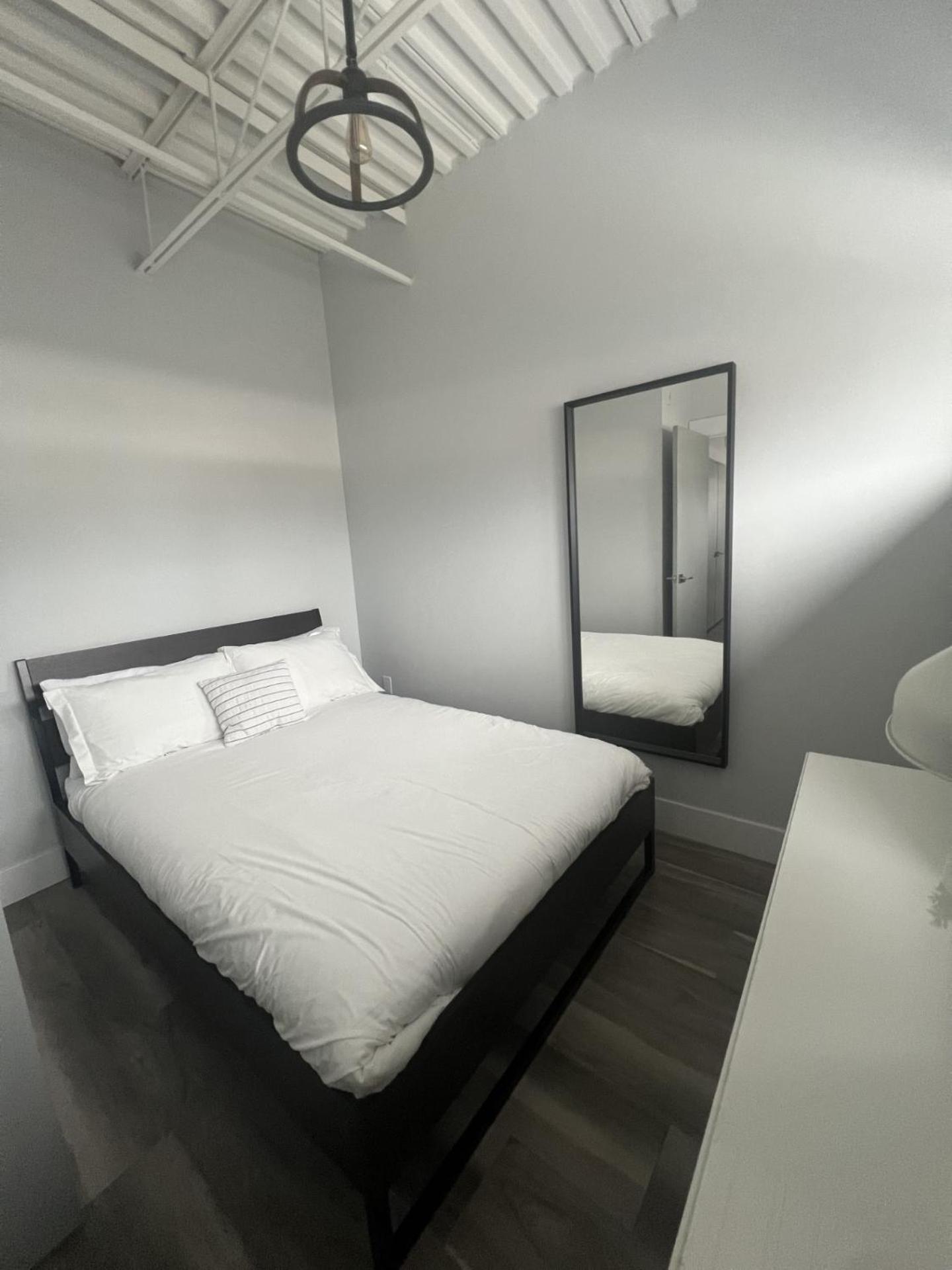 Station 1 - Suites Boutique Hotel Moncton Extérieur photo