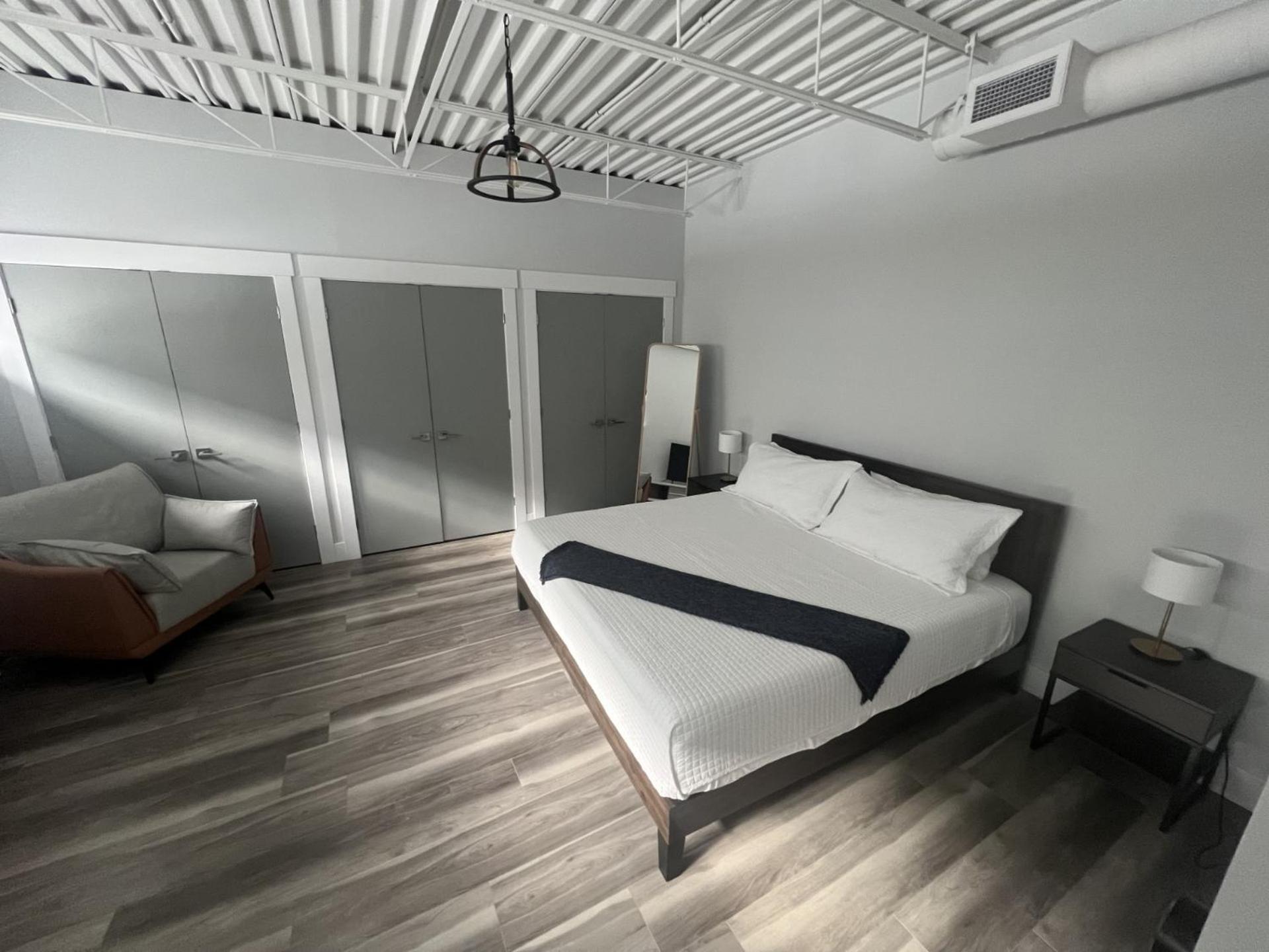 Station 1 - Suites Boutique Hotel Moncton Extérieur photo