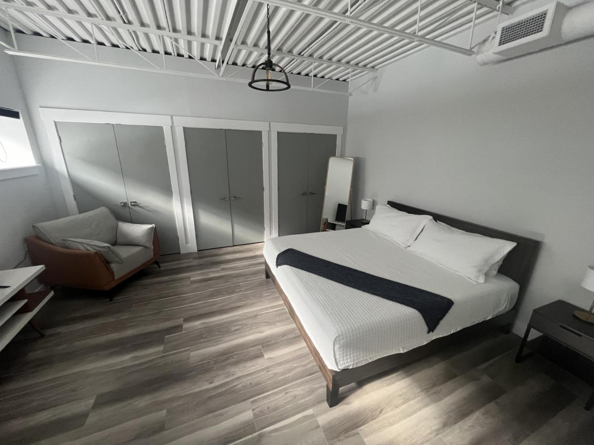 Station 1 - Suites Boutique Hotel Moncton Extérieur photo